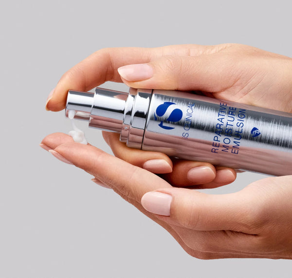 IS Clinical Reparative Moisture Emulsion IS Clinical