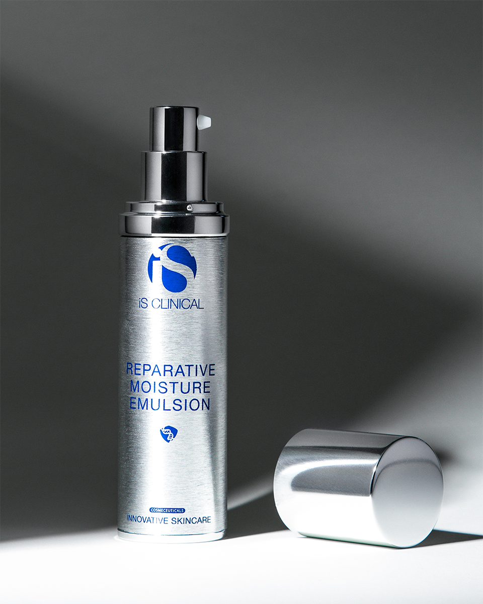 IS Clinical Reparative Moisture Emulsion IS Clinical